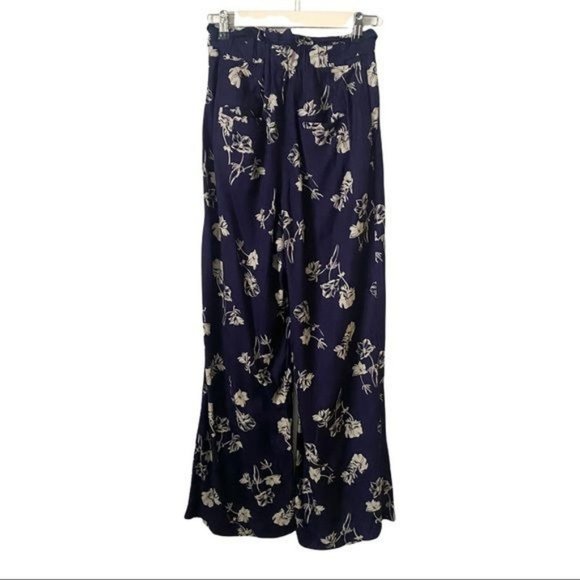 Urban Outfitters Navy/Off-White Floral Diane Paperbag Wide Leg Pants - Picture 3 of 10